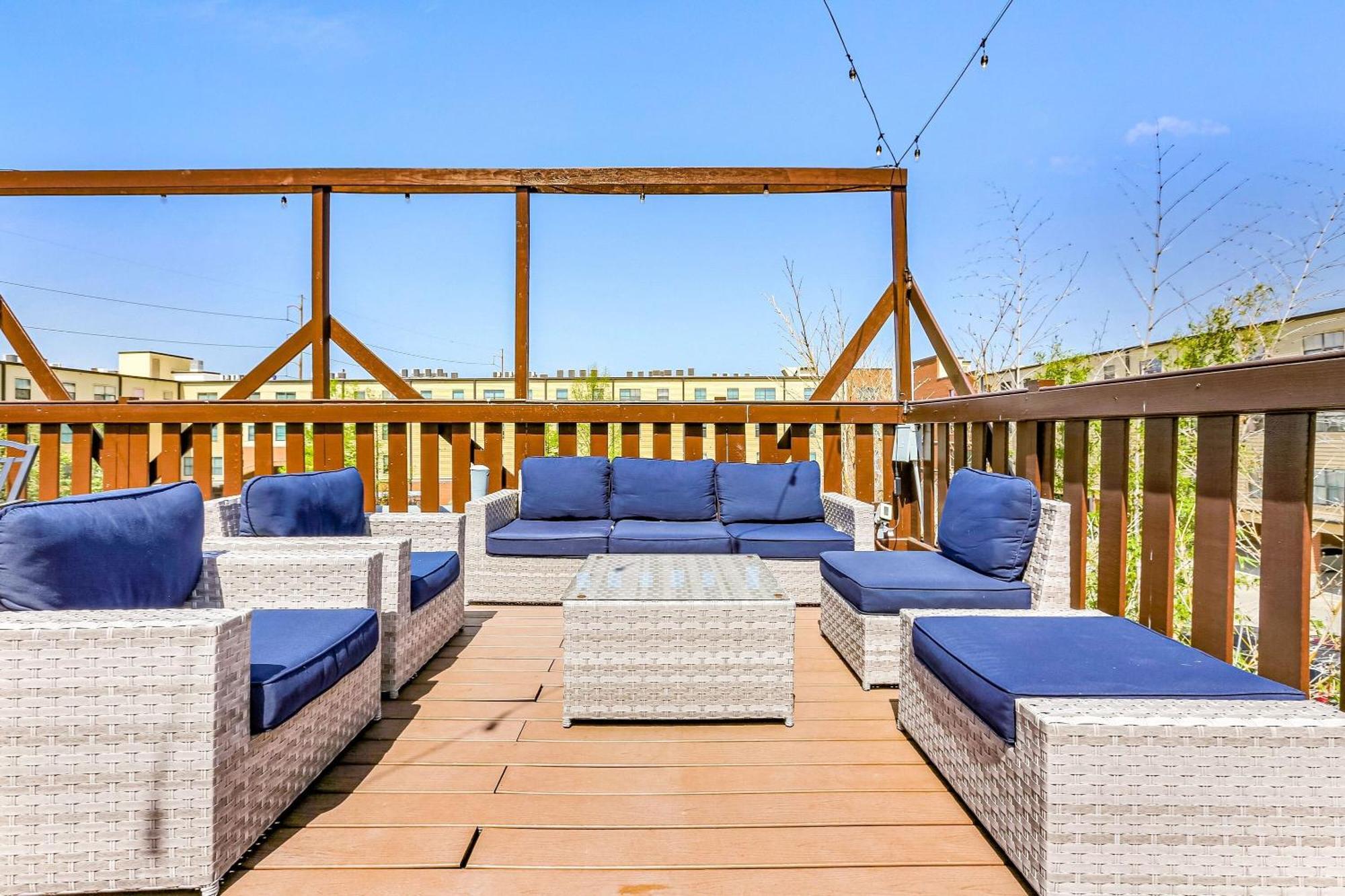 Carondelet Street Penthouse Close To Attractions
